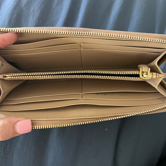 Prada wallet continental zip organizer clutch - Picture 8 of 8